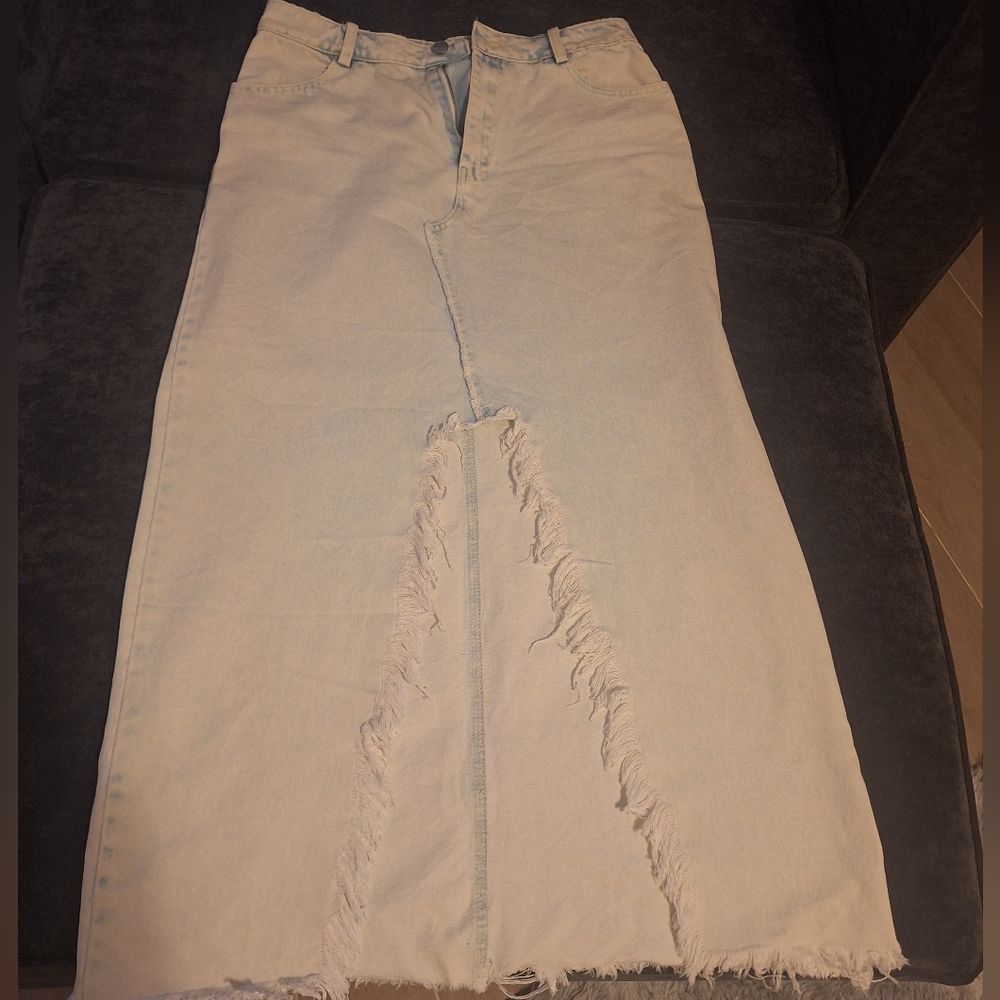Stone wash denim skirt